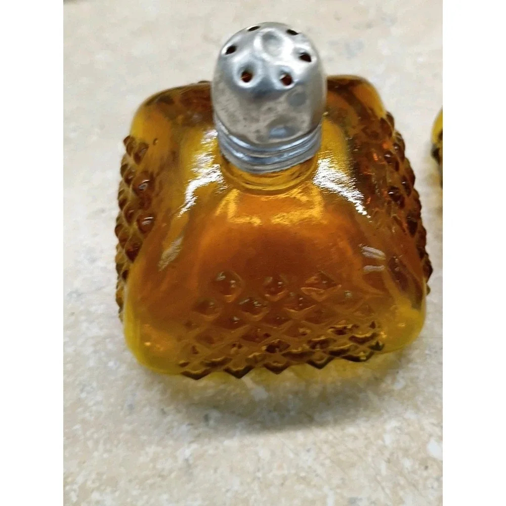 Vintage Set Amber Glass Hobnail Salt & Pepper Shakers Retro‎ MCM Collectibles